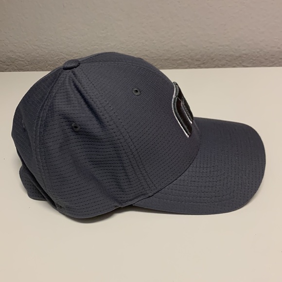 NWOT Travis Matthew Hat - Picture 4 of 5